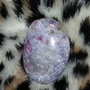 LEPIDOLITE PALM STONE